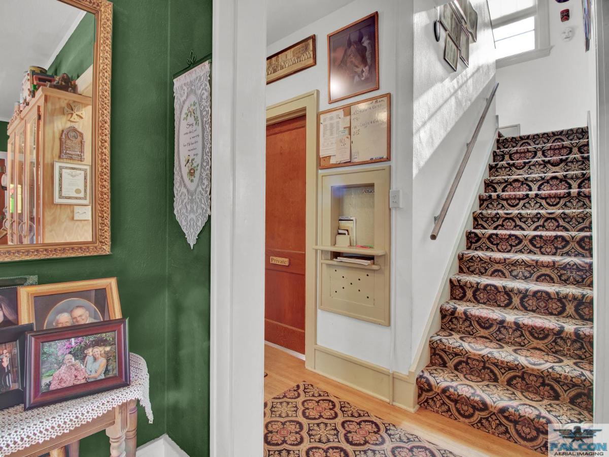 Robins Nest Bed & Breakfast Cody Eksteriør billede