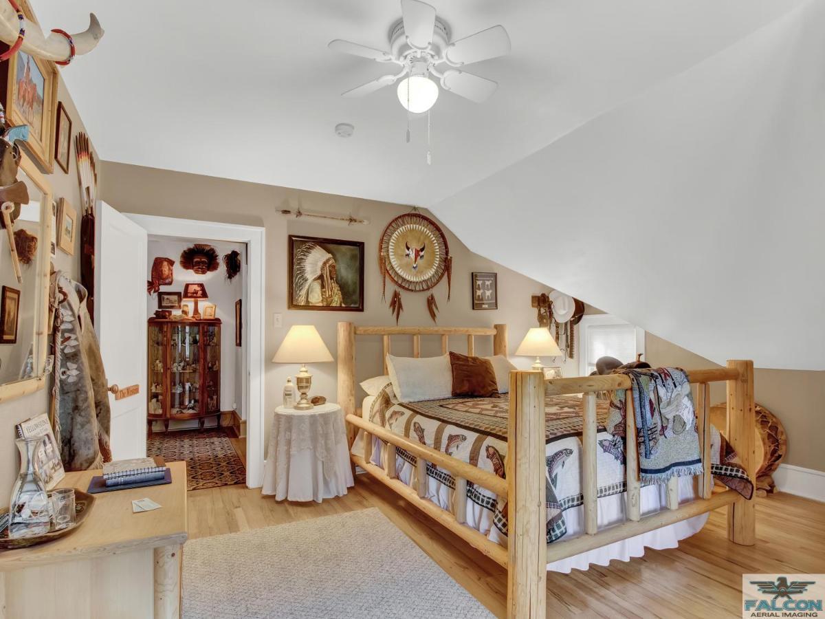Robins Nest Bed & Breakfast Cody Eksteriør billede
