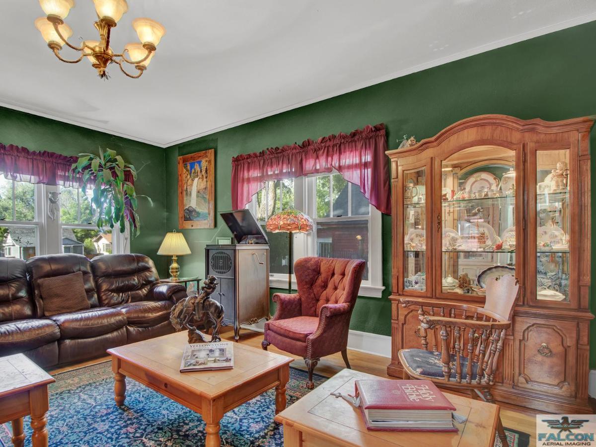 Robins Nest Bed & Breakfast Cody Eksteriør billede
