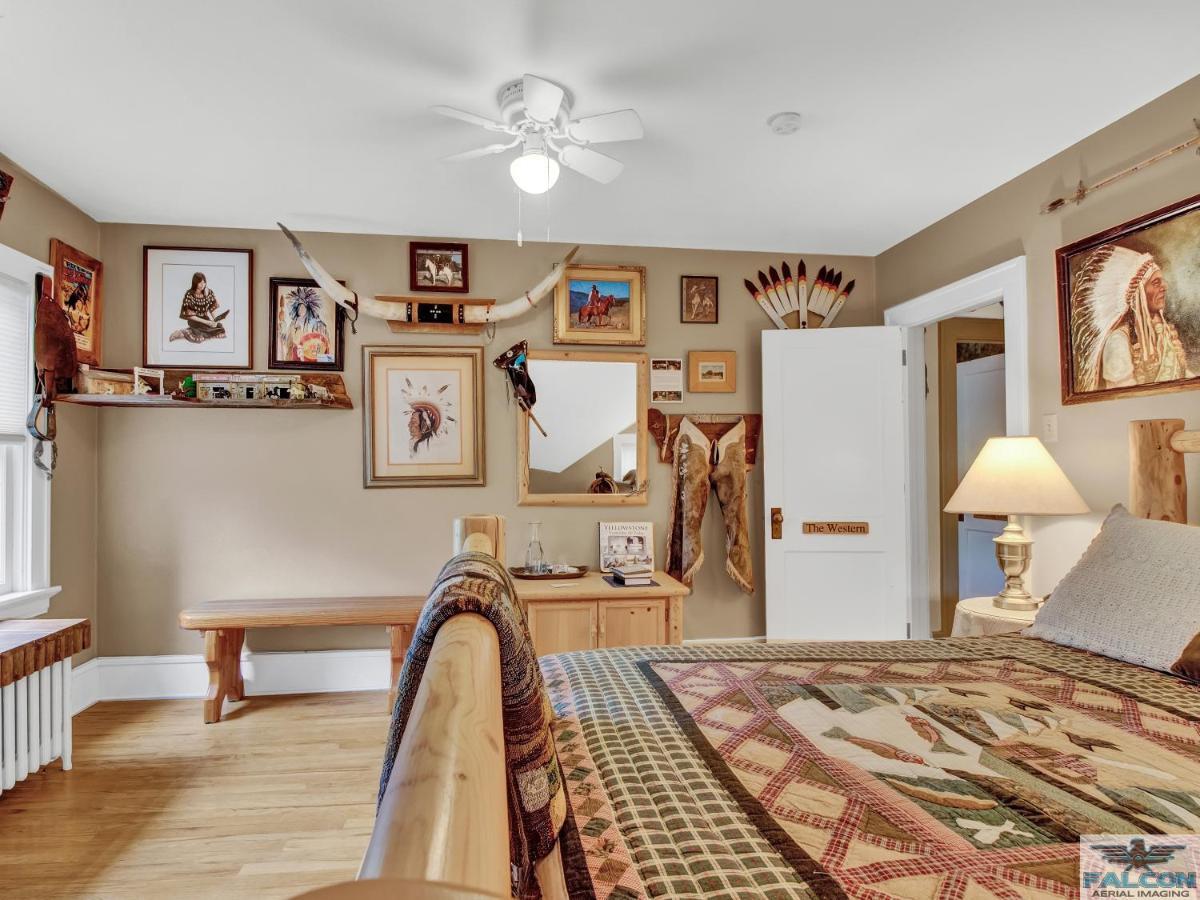 Robins Nest Bed & Breakfast Cody Eksteriør billede