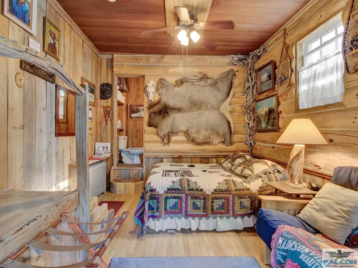Robins Nest Bed & Breakfast Cody Eksteriør billede