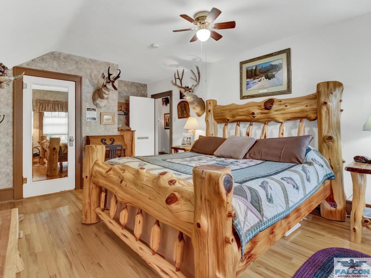 Robins Nest Bed & Breakfast Cody Eksteriør billede